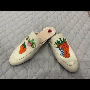 Woman Gucci loafers .